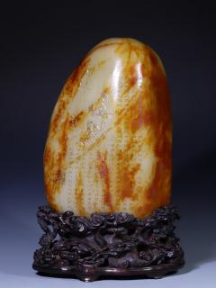 和田玉原石摆件 净高22厘米.宽14.7厘米.厚7.5厘米.重4451克