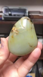 爱文玩的顺峰 的想法: 新疆和田玉白玉籽料原石 脂白肉聚黑皮 一口气