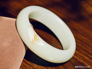 品种繁多的和田玉手镯,要怎样才能够认清认全?