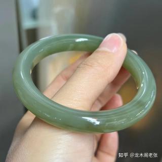 新手怎么保养和田玉手镯?