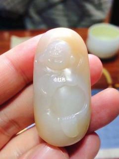 新出新疆且末料和田玉糖白玉
